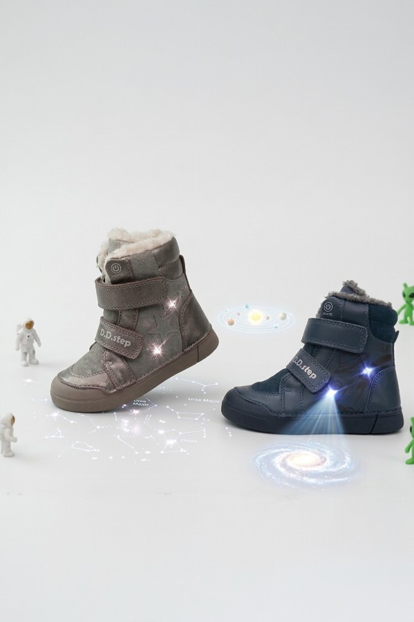 Vízhatlan gyerek bakancsok ée bélelt csizmák